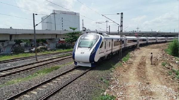 德里-斋浦尔范德巴拉特特快:拉贾斯坦邦首列半高速列车即将到达斋浦尔